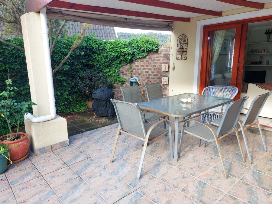 2 Bedroom Property for Sale in The Island Western Cape